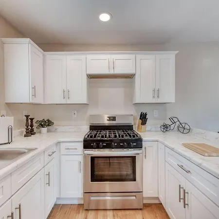 The Happy Hideaway 1Br Unit Apartment